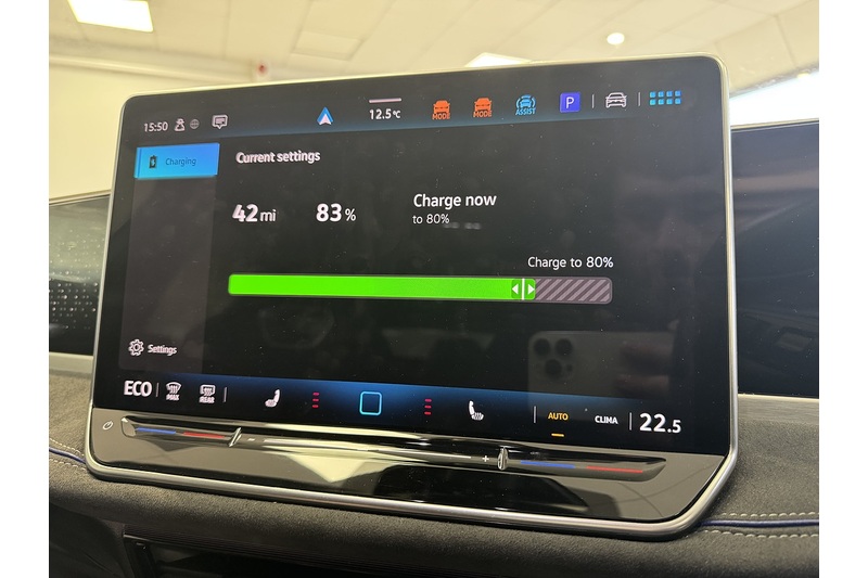 Volkswagen 1.5 TSI eHybrid 19.7kWh R-Line Estate 5dr Petrol Plug-in Hybrid DSG Euro 6 (s/s) (272 ps)
