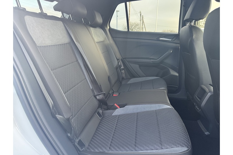 Volkswagen 1.0 TSI R-Line SUV 5dr Petrol DSG Euro 6 (s/s) (110 ps)