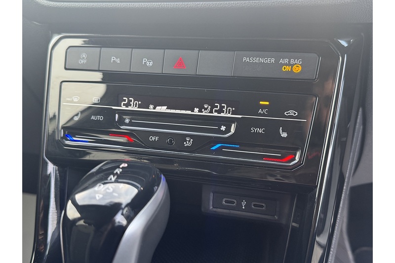 Volkswagen 1.0 TSI R-Line SUV 5dr Petrol DSG Euro 6 (s/s) (110 ps)