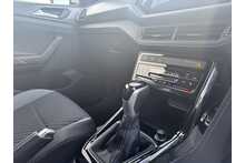 22/72 Volkswagen T-Cross TSI R-Line 1.0 SUV DSG 110PS