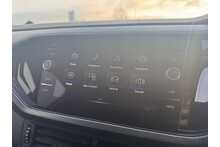 22/72 Volkswagen T-Cross TSI R-Line 1.0 SUV DSG 110PS