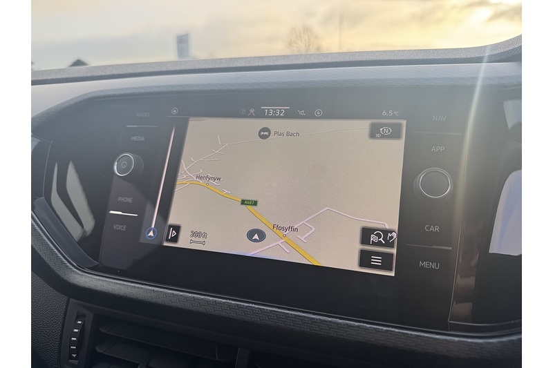 Volkswagen 1.0 TSI R-Line SUV 5dr Petrol DSG Euro 6 (s/s) (110 ps)