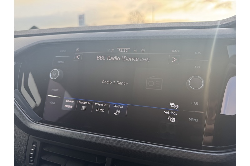 Volkswagen 1.0 TSI R-Line SUV 5dr Petrol DSG Euro 6 (s/s) (110 ps)