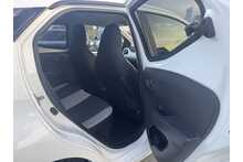 17/67 Toyota AYGO VVT-i x-press Hatchback 1.0 Manual Petrol