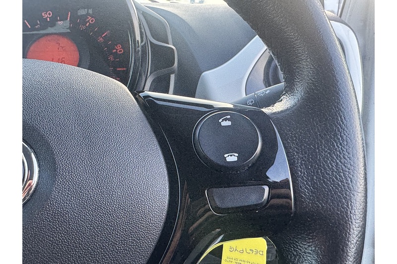 Toyota VVT-i x-press Hatchback 1.0 Manual Petrol