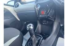 17/67 Toyota AYGO VVT-i x-press Hatchback 1.0 Manual Petrol