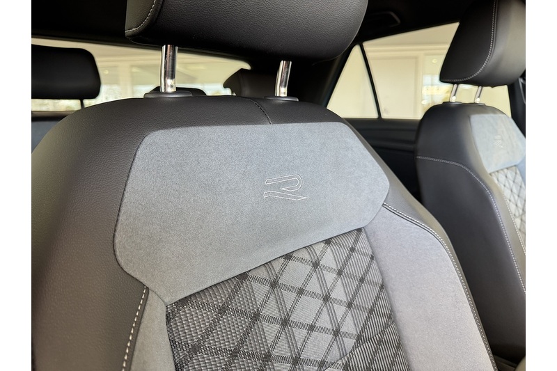 Volkswagen 2.0 TDI R-Line SUV 5dr Diesel DSG Euro 6 (s/s) (150 ps)