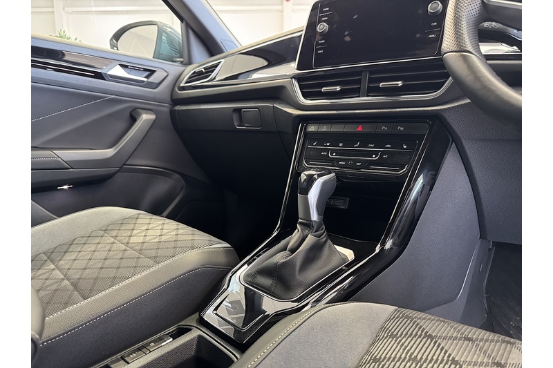 Volkswagen 2.0 TDI R-Line SUV 5dr Diesel DSG Euro 6 (s/s) (150 ps)