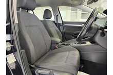 22/72 Volkswagen Golf 2.0 TDI Life Diesel Manual 115 ps