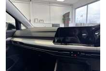 22/72 Volkswagen Golf 2.0 TDI Life Diesel Manual 115 ps