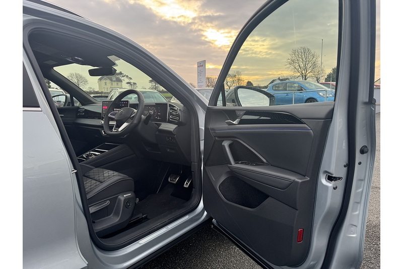 Volkswagen 1.5 eTSI MHEV R-Line SUV 5dr Petrol Hybrid DSG Euro 6 (s/s) (150 ps)