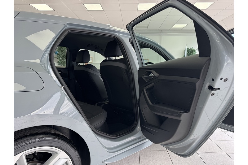 Audi 1.0 TFSI 30 S line Sportback 5dr Petrol S Tronic Euro 6 (s/s) (110 ps)