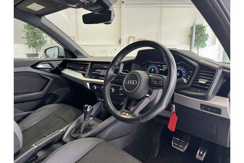 Audi 1.0 TFSI 30 S line Sportback 5dr Petrol S Tronic Euro 6 (s/s) (110 ps)
