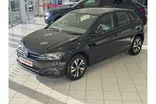 18/18 Volkswagen Polo TSI SE