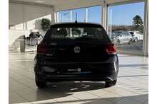 18/18 Volkswagen Polo TSI SE