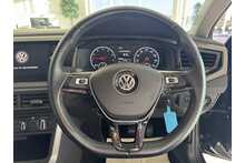 18/18 Volkswagen Polo TSI SE