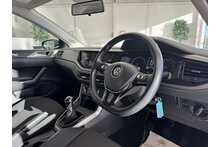 18/18 Volkswagen Polo TSI SE