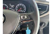 18/18 Volkswagen Polo TSI SE