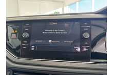 18/18 Volkswagen Polo TSI SE