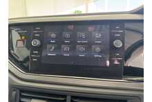 18/18 Volkswagen Polo TSI SE