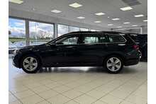 20/70 Volkswagen Passat 1.5 TSI EVO SE Estate Petrol DSG 150 ps