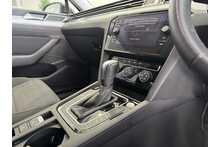 20/70 Volkswagen Passat 1.5 TSI EVO SE Estate Petrol DSG 150 ps