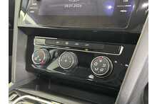 20/70 Volkswagen Passat 1.5 TSI EVO SE Estate Petrol DSG 150 ps