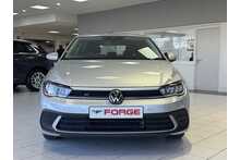 23/73 Volkswagen Polo 1.0 TSI Life Hatchback Petrol Manual 95 ps