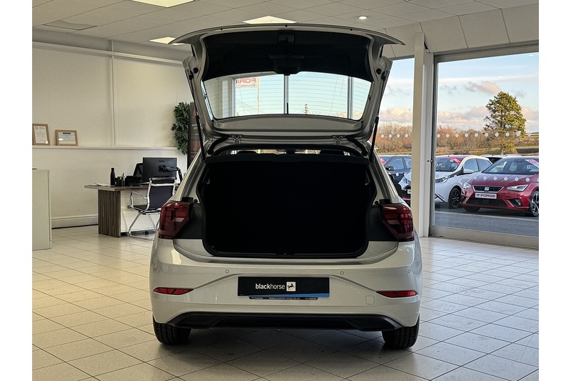 Volkswagen 1.0 TSI Life Hatchback 5dr Petrol Manual Euro 6 (s/s) (95 ps)