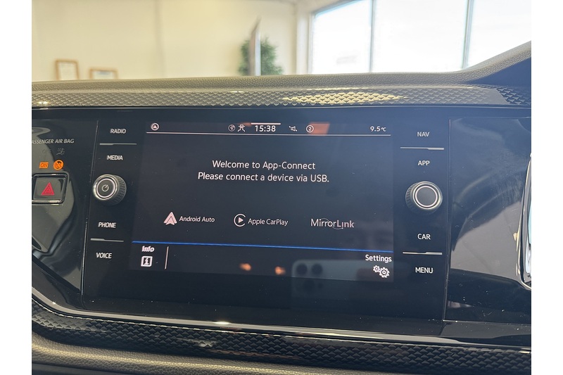 Volkswagen 1.0 TSI Life Hatchback 5dr Petrol Manual Euro 6 (s/s) (95 ps)