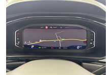 25/75 Volkswagen T-Roc 2.0 TDI R-Line SUV Diesel DSG 150 ps