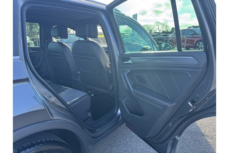 Volkswagen 2.0 TDI R-Line Tech SUV 5dr Diesel DSG 4Motion Euro 6 (s/s) (150 ps)