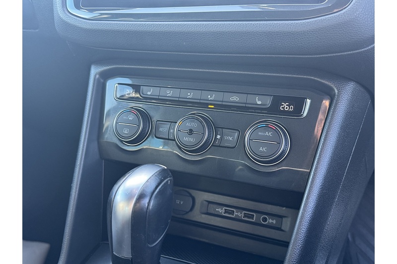 Volkswagen 2.0 TDI R-Line Tech SUV 5dr Diesel DSG 4Motion Euro 6 (s/s) (150 ps)