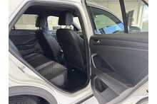 23/23 Volkswagen T-Roc 1.5 TSI R-Line SUV Petrol Manual 150 ps