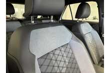 23/23 Volkswagen T-Roc 1.5 TSI R-Line SUV Petrol Manual 150 ps