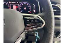 23/23 Volkswagen T-Roc 1.5 TSI R-Line SUV Petrol Manual 150 ps