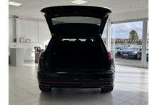 21/21 Volkswagen Touareg TDI V6 Black Edition