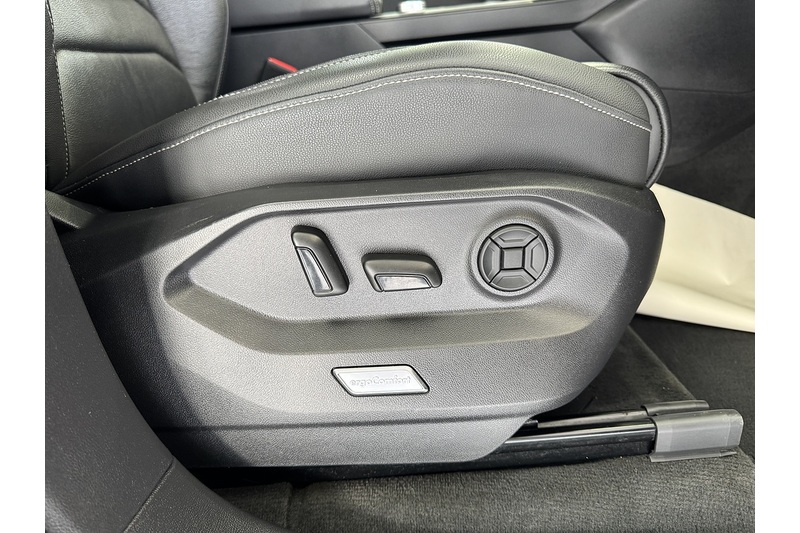 Volkswagen 3.0 TDI V6 Black Edition SUV 5dr Diesel Tiptronic 4Motion Euro 6 (s/s) (286 ps)