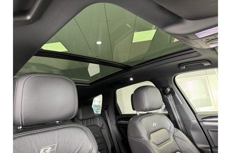 Volkswagen 3.0 TDI V6 Black Edition SUV 5dr Diesel Tiptronic 4Motion Euro 6 (s/s) (286 ps)