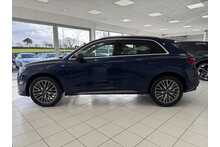 22/72 Audi Q3 1.5 TFSI CoD 35 S line Petrol S Tronic 150 ps