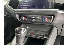 22/72 Audi Q3 1.5 TFSI CoD 35 S line Petrol S Tronic 150 ps