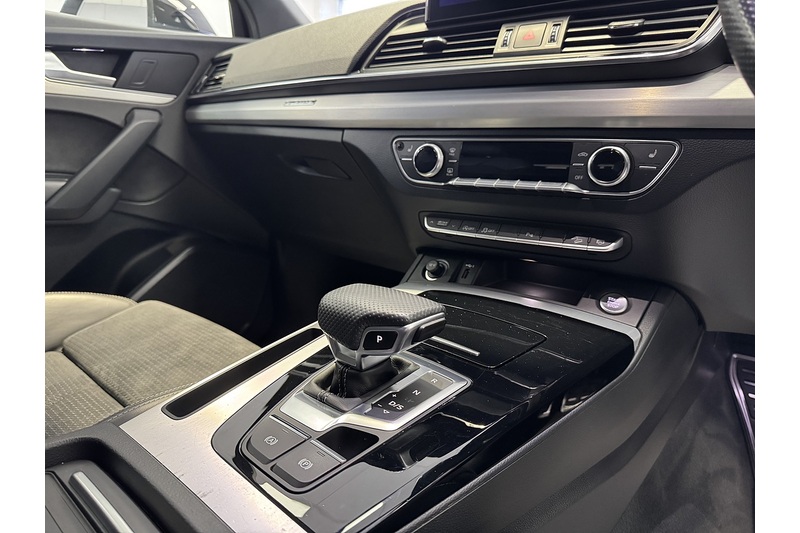 Audi 2.0 TDI 40 S line SUV 5dr Diesel S Tronic quattro Euro 6 (s/s) (204 ps)