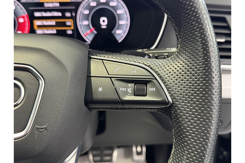 Audi 2.0 TDI 40 S line SUV 5dr Diesel S Tronic quattro Euro 6 (s/s) (204 ps)