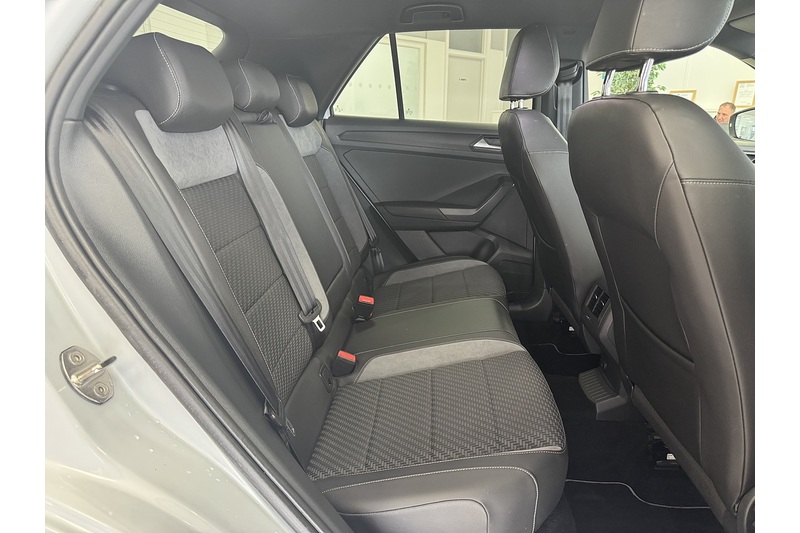 Volkswagen 1.5 TSI EVO R-Line SUV 5dr Petrol Manual Euro 6 (s/s) (150 ps)