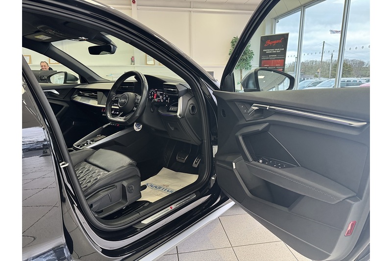 Audi 2.0 TFSI Sportback 5dr Petrol S Tronic quattro Euro 6 (s/s) (310 ps)