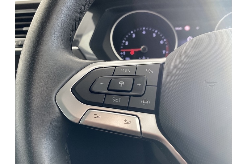 Volkswagen 1.5 TSI Life SUV 5dr Petrol DSG Euro 6 (s/s) (150 ps)