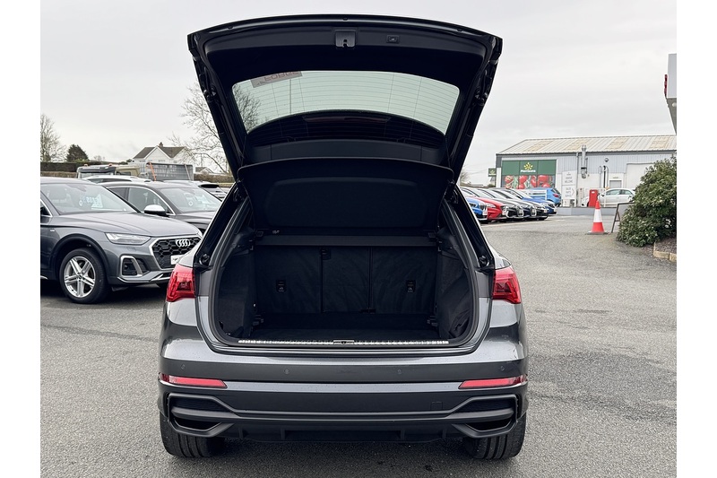 Audi 1.5 TFSI CoD 35 Black Edition SUV 5dr Petrol S Tronic Euro 6 (s/s) (150 ps)