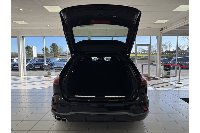 Audi 2.0 TDI S line Estate 5dr Diesel S Tronic quattro Euro 6 (s/s) (204 ps)