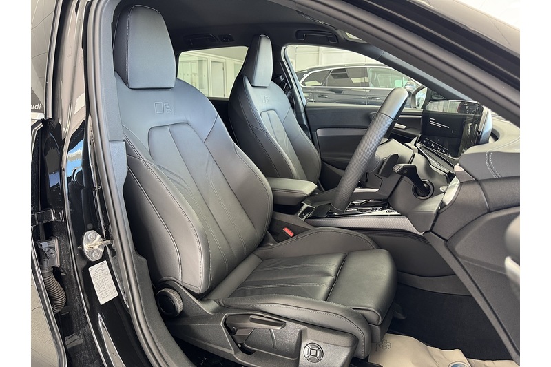 Audi 2.0 TDI S line Estate 5dr Diesel S Tronic quattro Euro 6 (s/s) (204 ps)