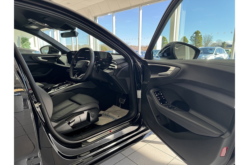 Audi 2.0 TDI S line Estate 5dr Diesel S Tronic quattro Euro 6 (s/s) (204 ps)